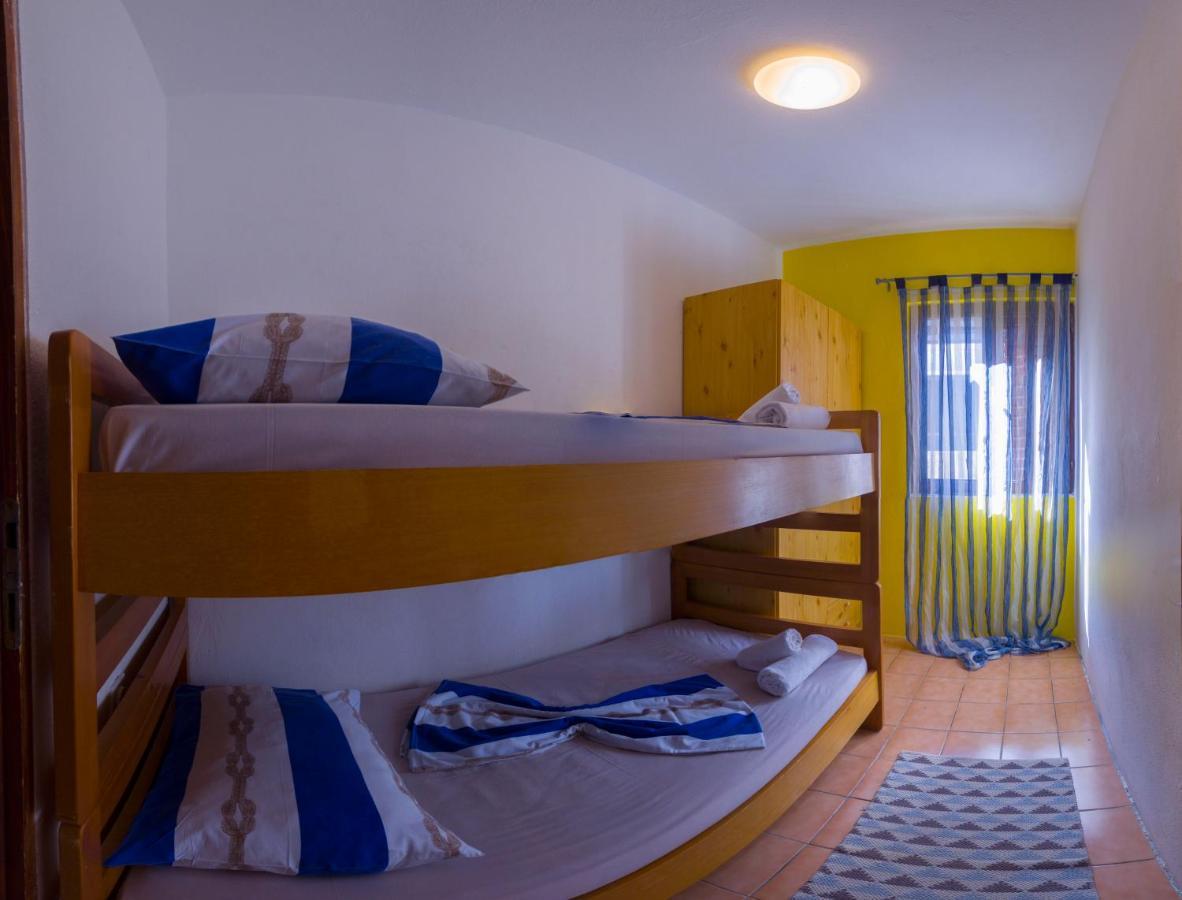 The Sea House Apartments Vis Exterior photo